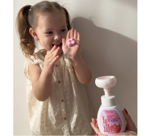 Рідке дитяче мило-пінка для рук Top Beauty Kids Полуничний макарон 300 мл