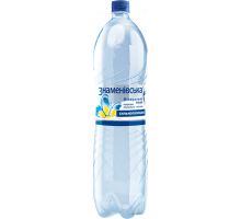 Минеральная вода Знаменовская сильногазированная 1.5 л