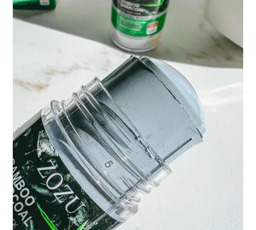 Маска-стик против черных точек и акне Zozu Bamboo Charcoal 40 г Маска-стик против черных точек и акне Zozu Bamboo Charcoal 40 г
